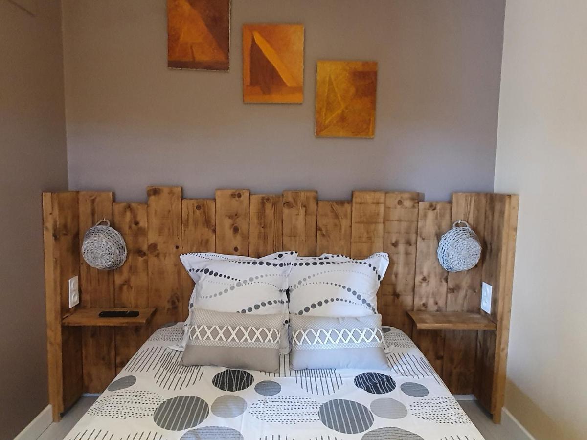 La Maison De Lalouette Forcalquier Esterno foto